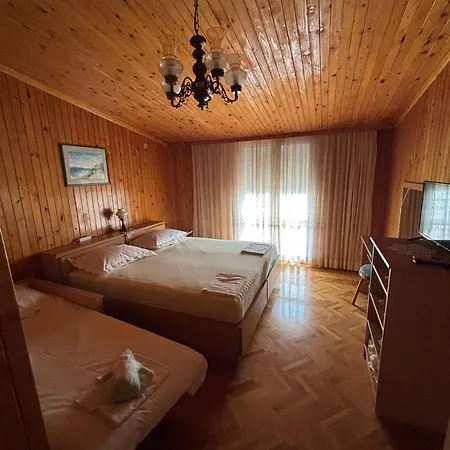 Ivana Guest house 3*