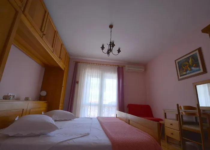 Guest house Ivana 3*